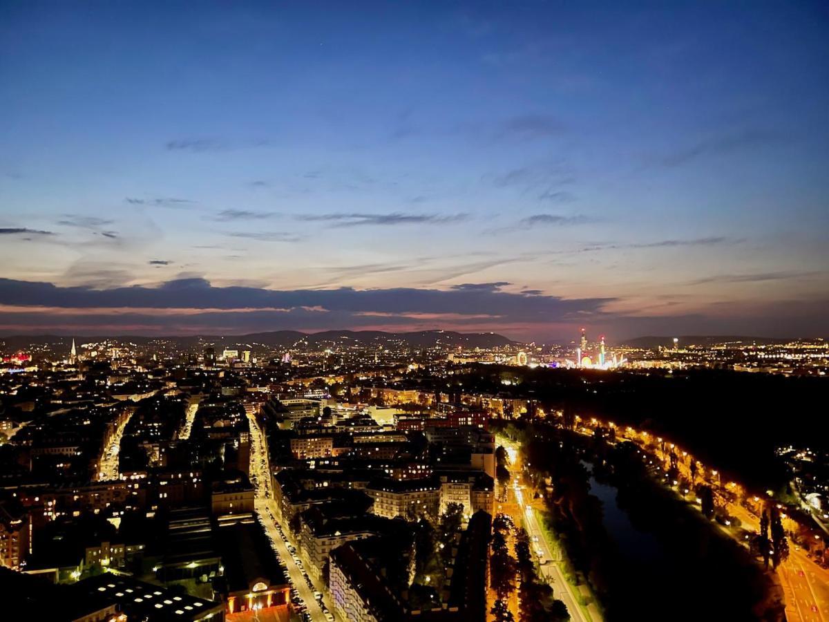 Triiiple Level 31 - Sonnenwohnen Apartment Mit Fantastischem Ausblick Und Parkplatz Відень Екстер'єр фото