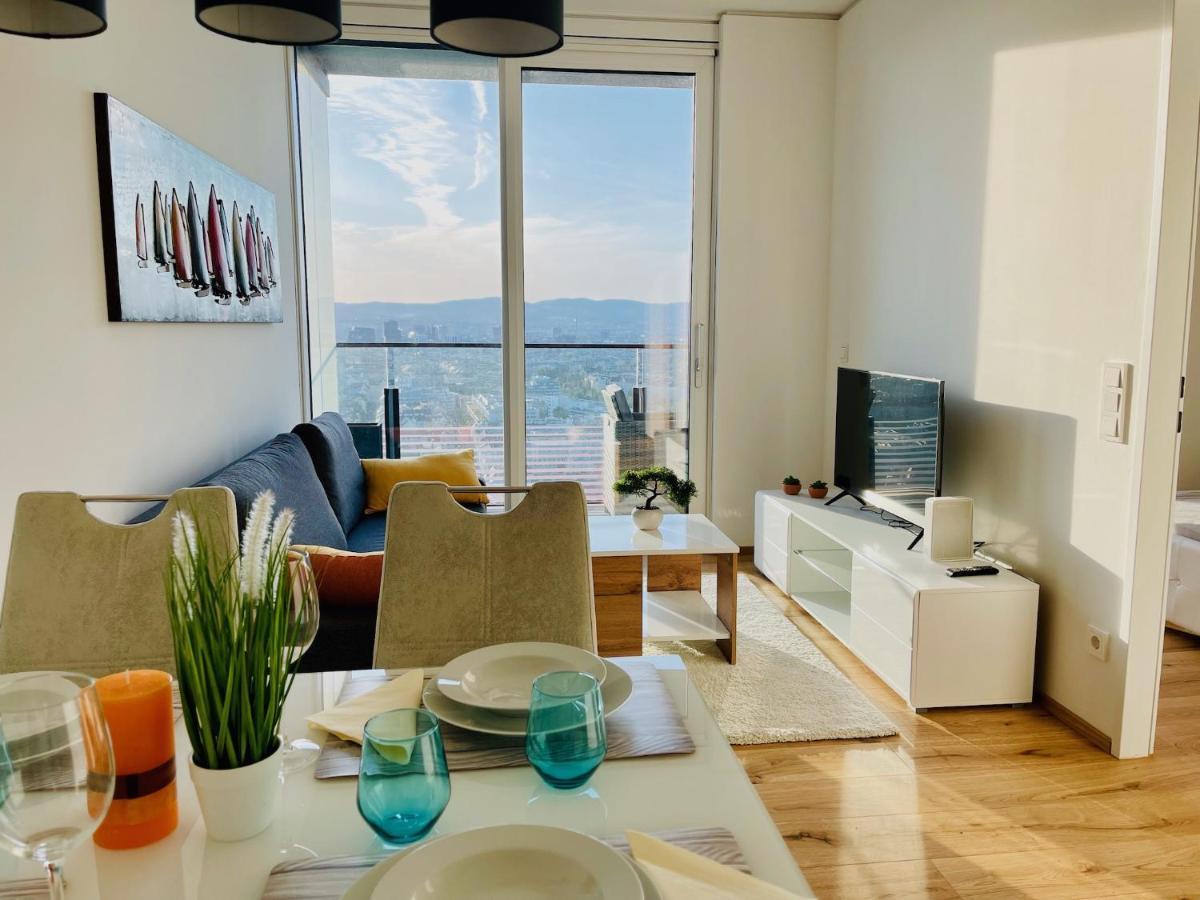 Triiiple Level 31 - Sonnenwohnen Apartment Mit Fantastischem Ausblick Und Parkplatz Відень Екстер'єр фото
